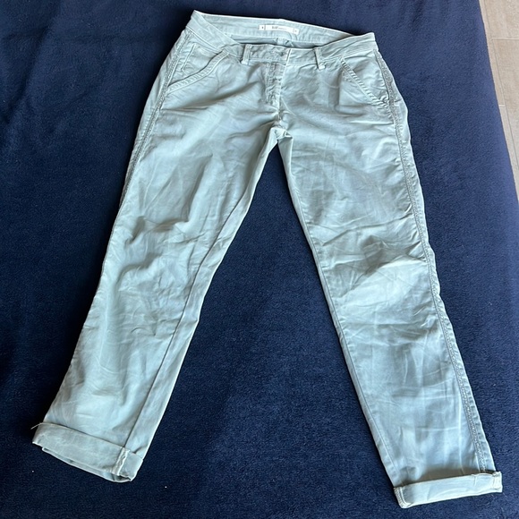 Gorgeous light green jeans - Picture 1 of 5